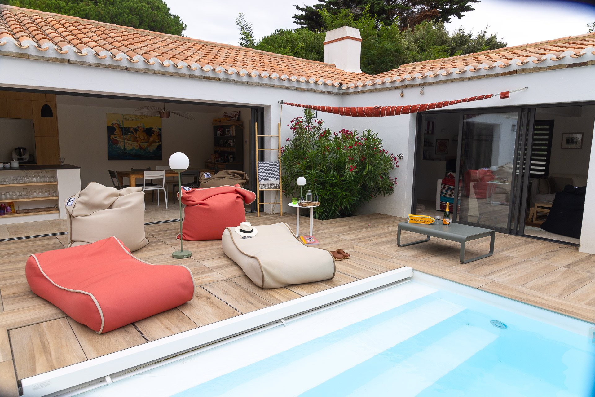 pouf-poire-piscine-9152